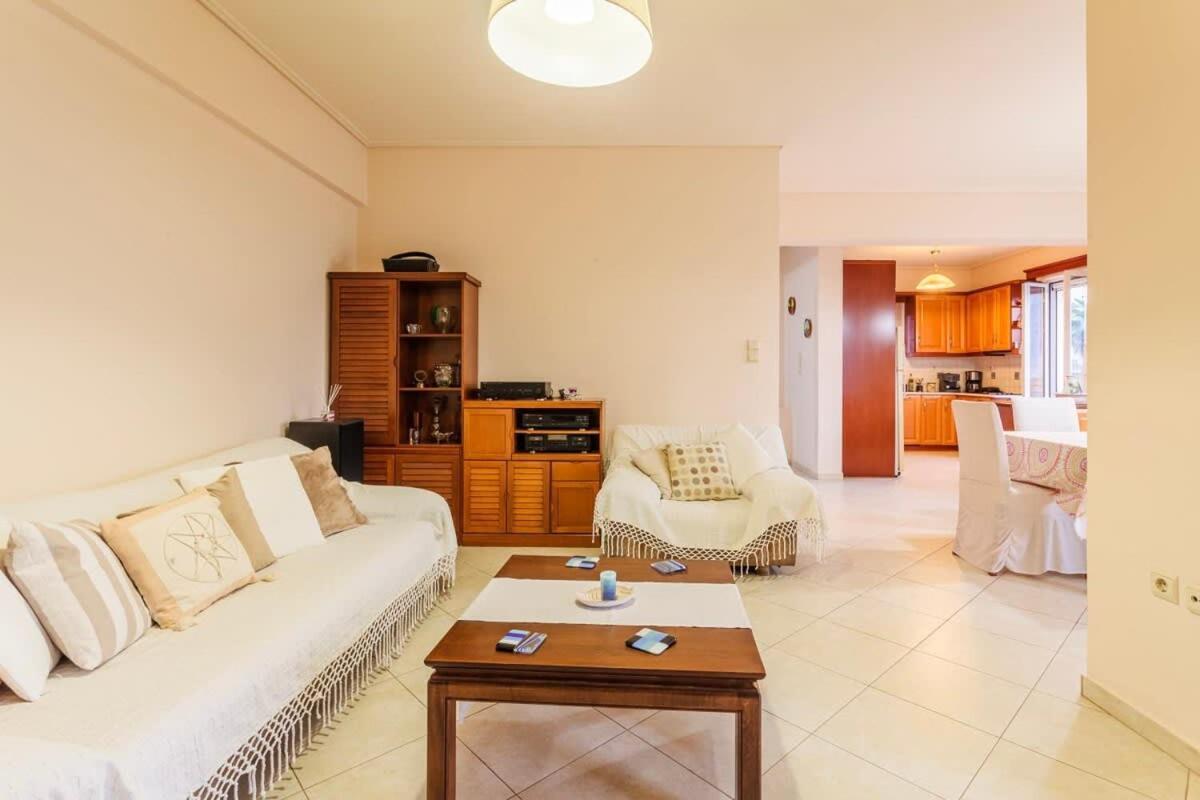 Spacious Urban Haven-Family Home, Perfect Location Kalamata Ngoại thất bức ảnh