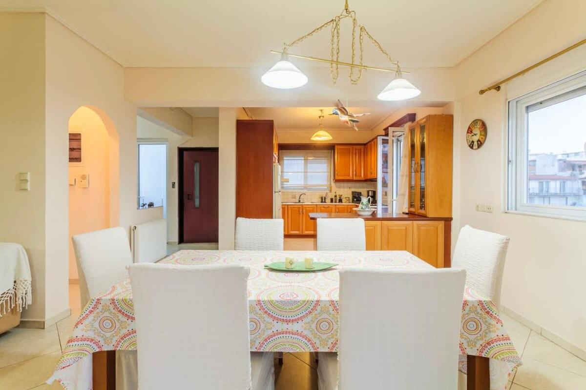 Spacious Urban Haven-Family Home, Perfect Location Kalamata Ngoại thất bức ảnh