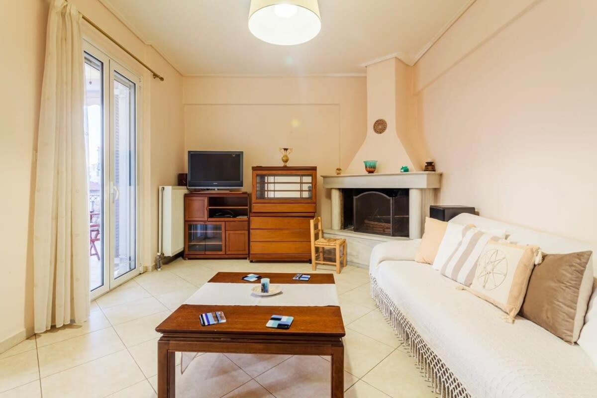 Spacious Urban Haven-Family Home, Perfect Location Kalamata Ngoại thất bức ảnh